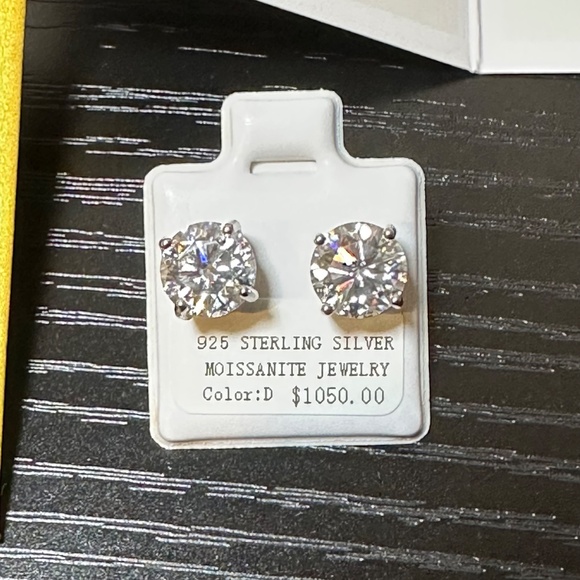 NWT | Certified | 4 Carat Moissanite Diamond Stud Earrings | 925 Sterling Silver - Picture 3 of 5